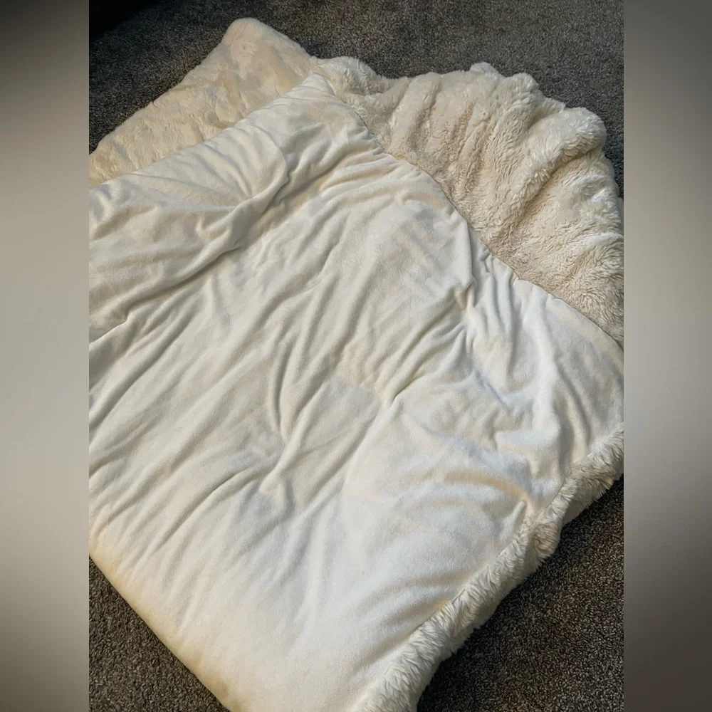 Pottery barn teen fur sleeping bag - Picture 4 of 7